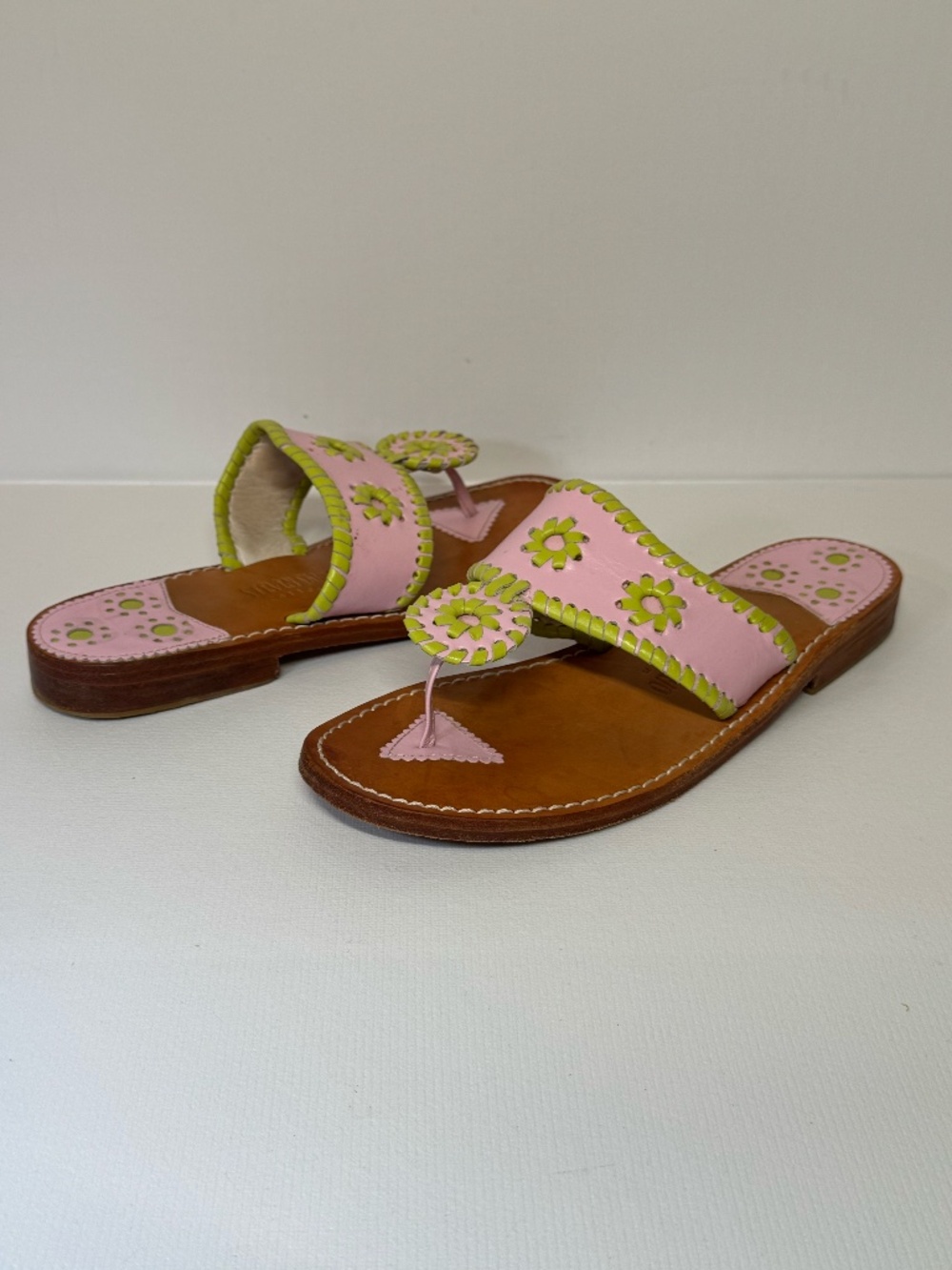 Steven Salario Collection Pink Floral Leather Sandals Thong Jack Rogers style